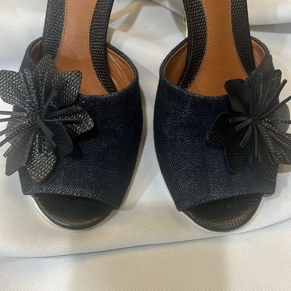 Fendi Dark Wash Denim Floral Leather Peep Toe Ankle Strap Sandals Size 37 is 6.5 - Picture 3 of 12